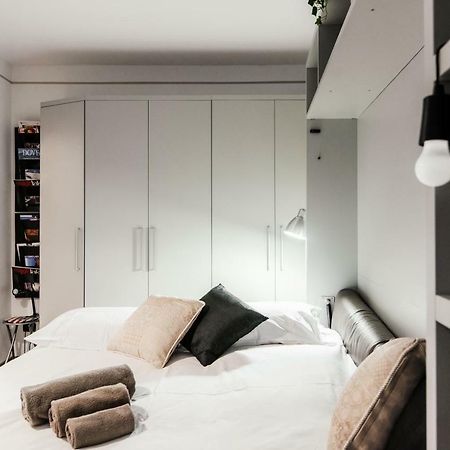 Gaia'S Home - The House Of Travelers Como Exteriör bild
